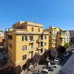 Eroi Spacious Apartment