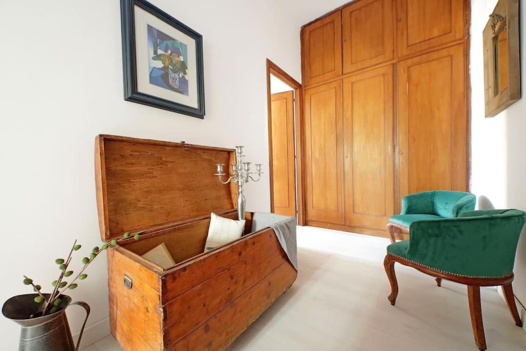 Eroi Spacious Rom
