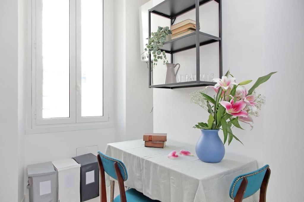 Eroi Spacious Rom